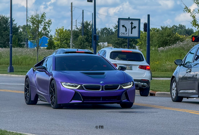 BMW i8