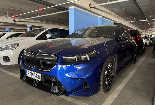 BMW M5 G90
