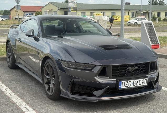 Ford Mustang Dark Horse 2024