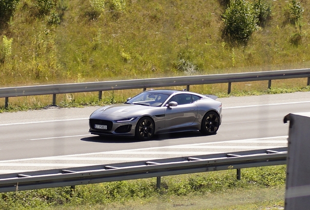 Jaguar F-TYPE P450 Coupé 2020