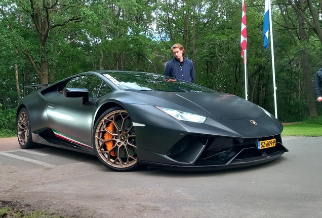 Lamborghini Huracán LP640-4 Performante