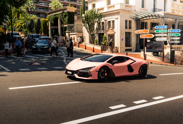 Lamborghini Revuelto