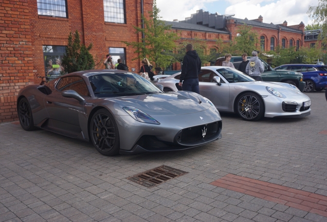 Maserati MC20