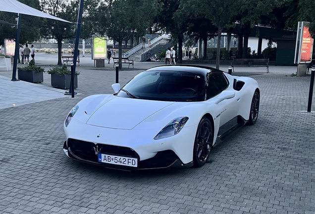 Maserati MC20