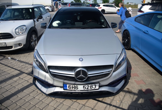 Mercedes-AMG A 45 W176 2015