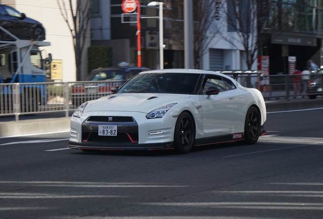 Nissan GT-R 2011