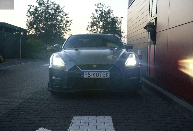 Nissan GT-R 2011