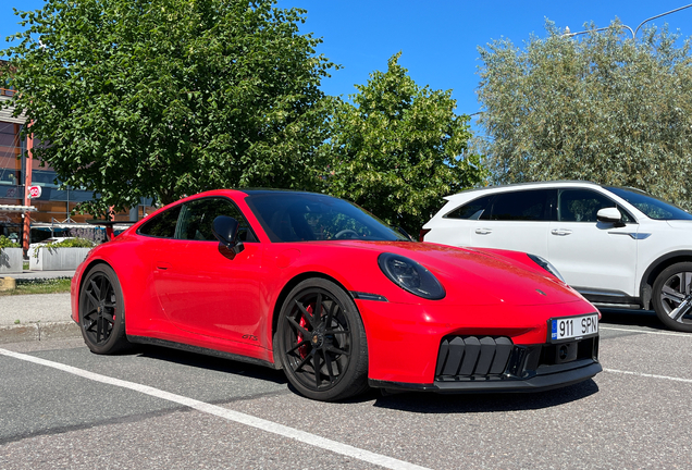 Porsche 992 Carrera 4 GTS MkII