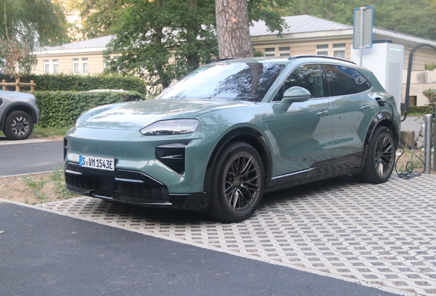 Porsche Cayenne Turbo Electric