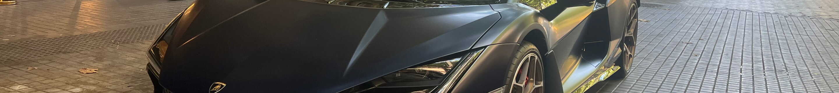 Lamborghini Revuelto