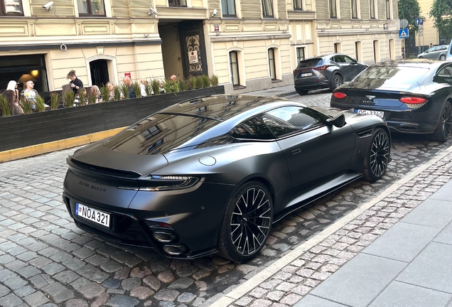 Aston Martin DB12 S