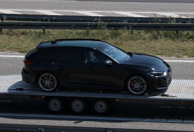 Audi RS5 Avant B10
