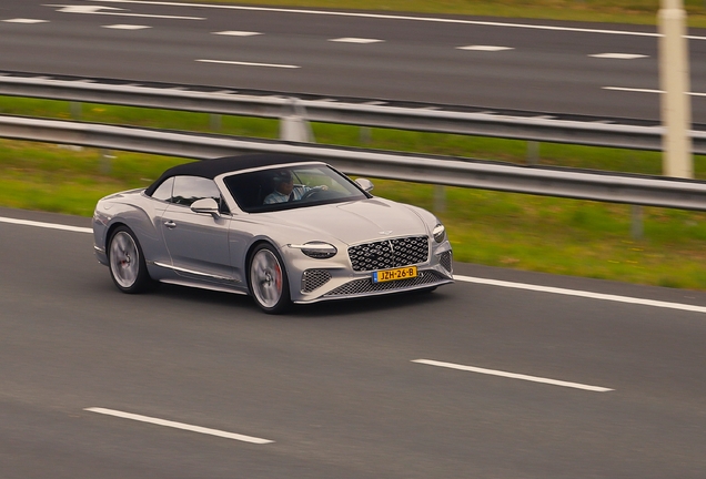 Bentley Continental GTC Mulliner 2025