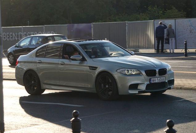 BMW M5 F10 2011