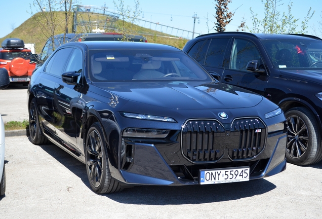 BMW M760e xDrive