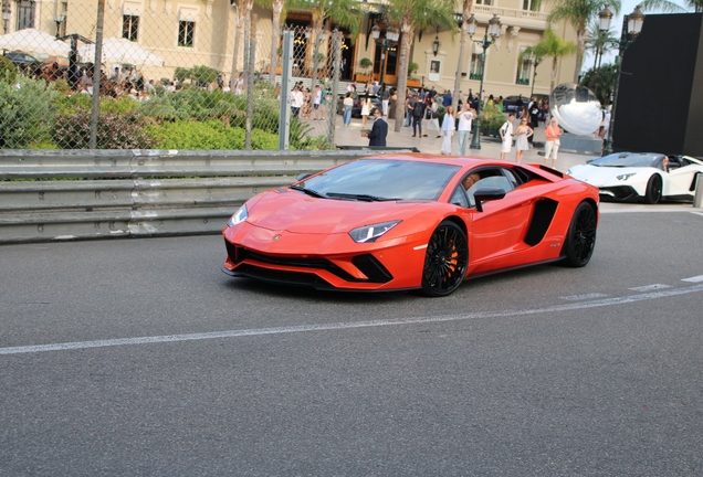Lamborghini Aventador S LP740-4