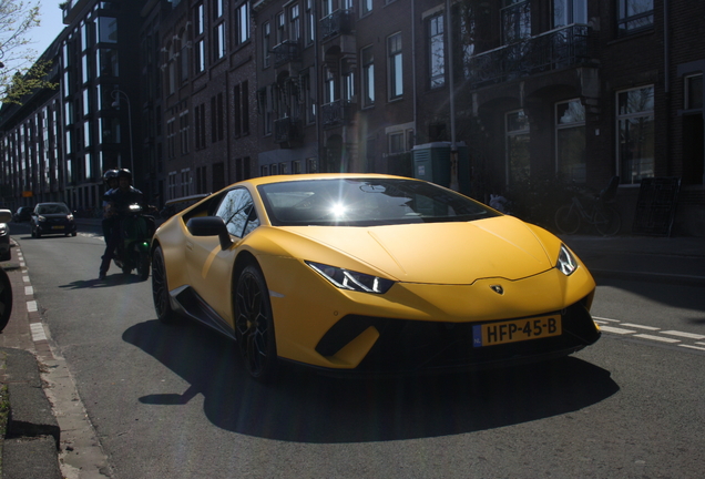 Lamborghini Huracán LP640-4 Performante