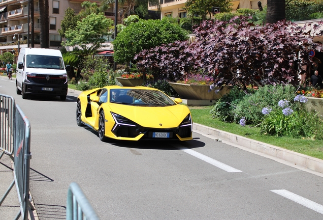 Lamborghini Revuelto