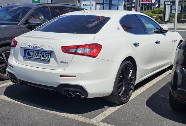 Maserati Ghibli 2013
