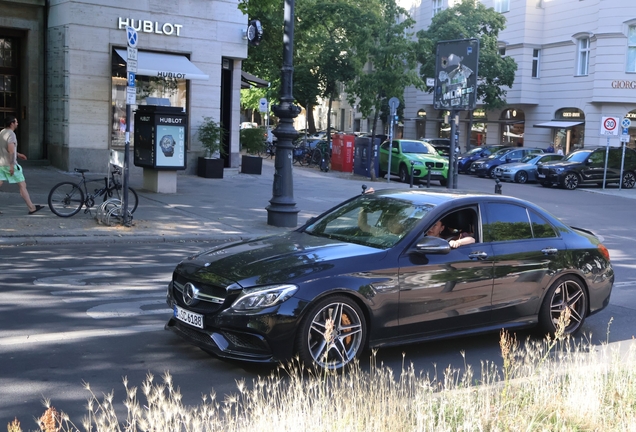 Mercedes-AMG C 63 S W205