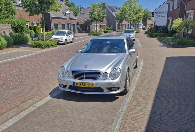 Mercedes-Benz E 55 AMG