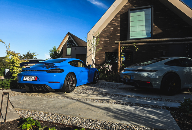 Porsche 718 Cayman GT4