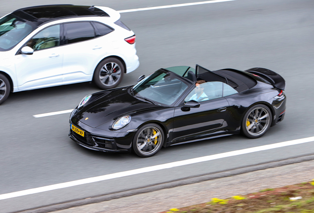 Porsche 992 Carrera 4S Cabriolet MkI