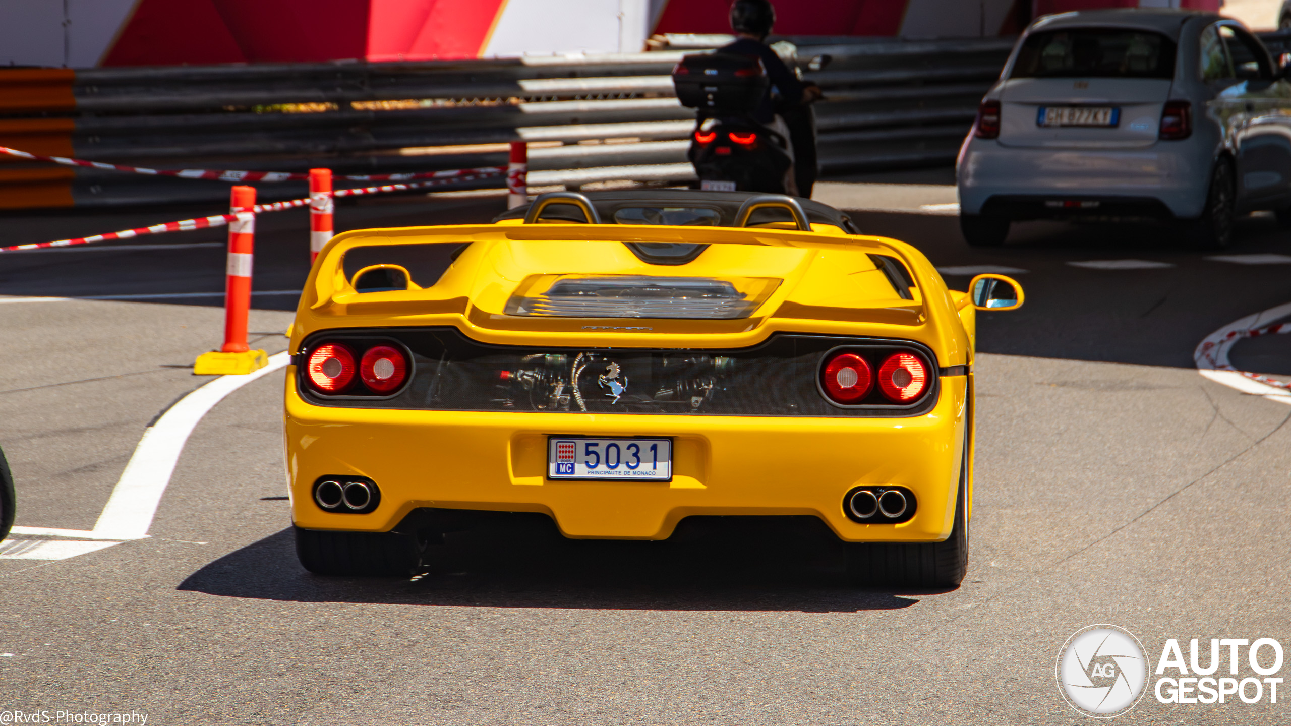 Ferrari F50 in het geel zien we maar al te graag