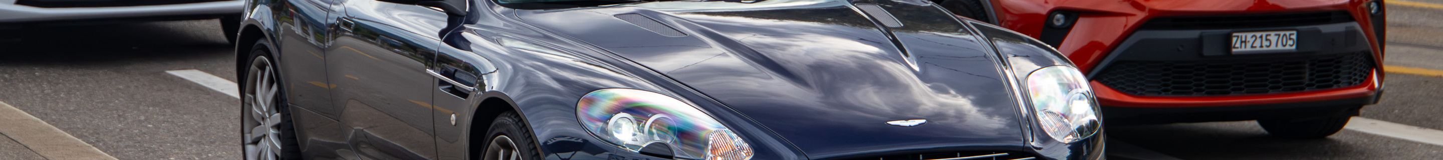 Aston Martin DB9
