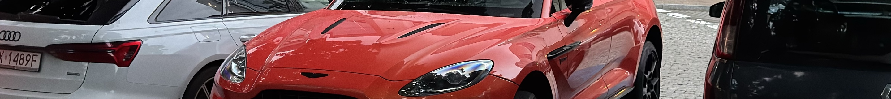 Aston Martin DBX