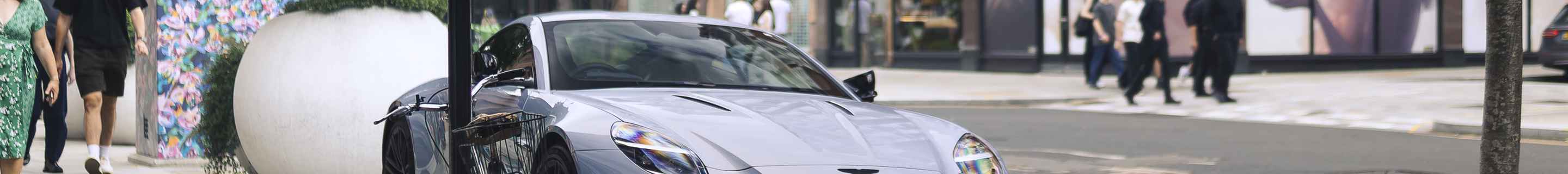Aston Martin Vantage 2024