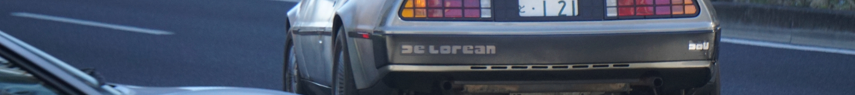 DeLorean DMC-12