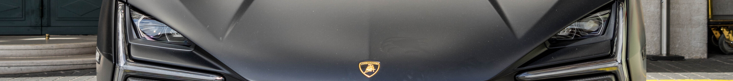 Lamborghini Revuelto