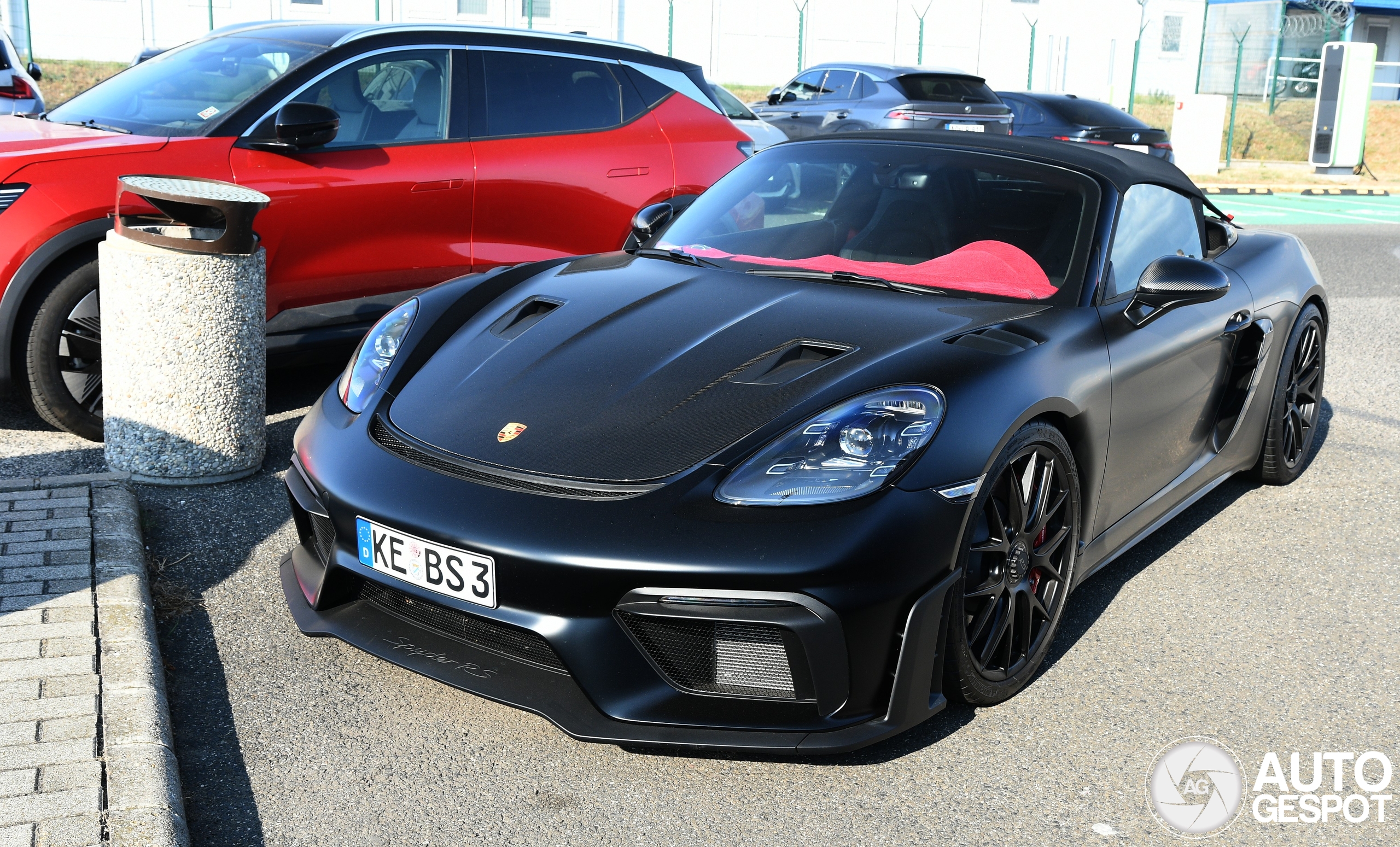 Porsche 718 Spyder RS Weissach Package