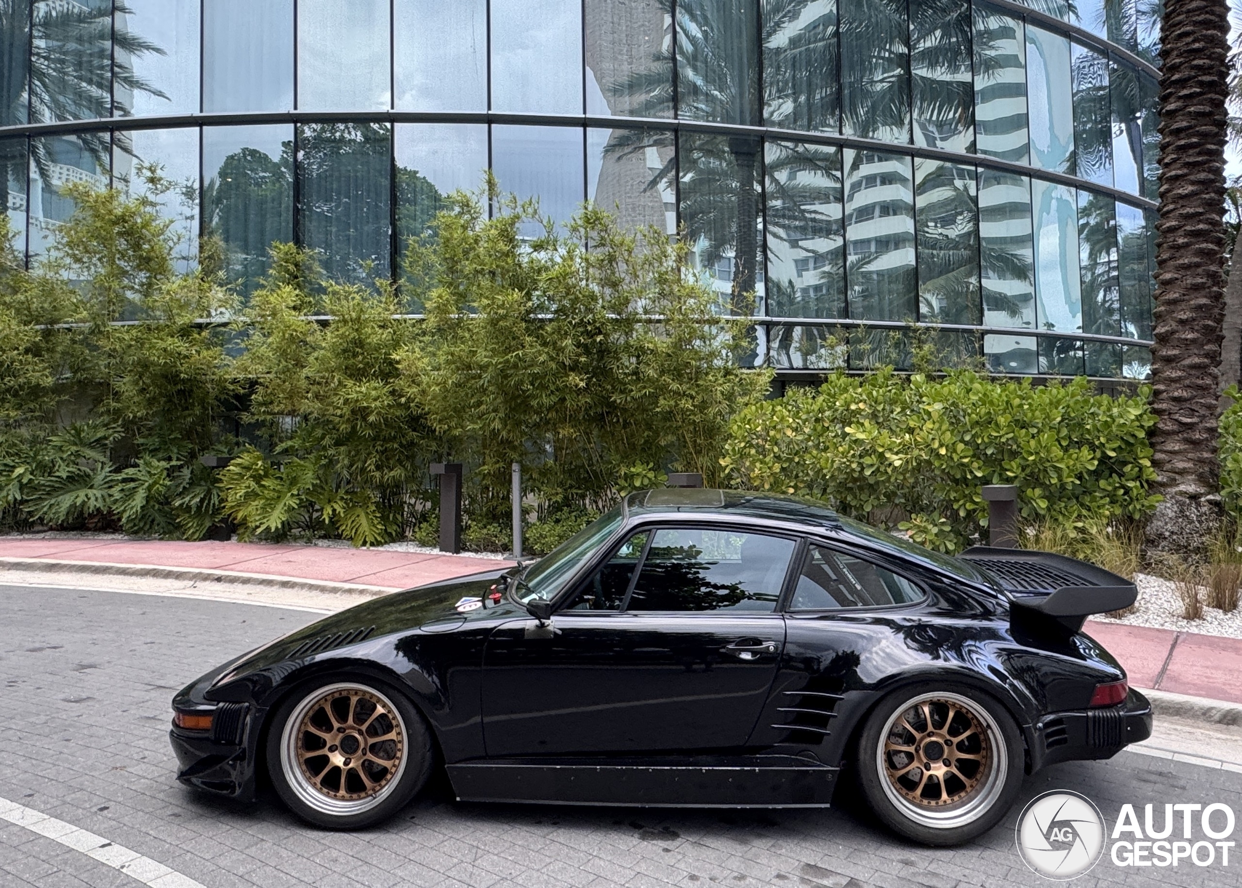 Porsche 930 Turbo Flatnose