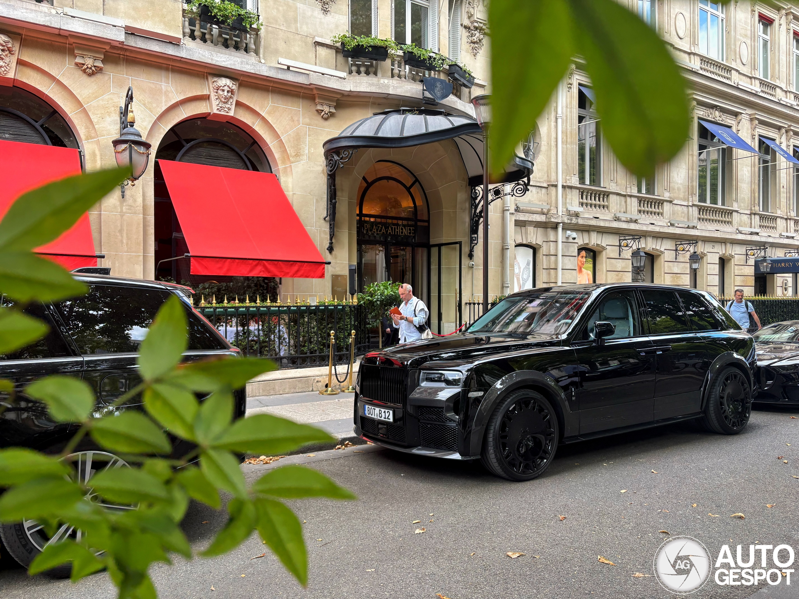 Brabus circus in Parijs geland