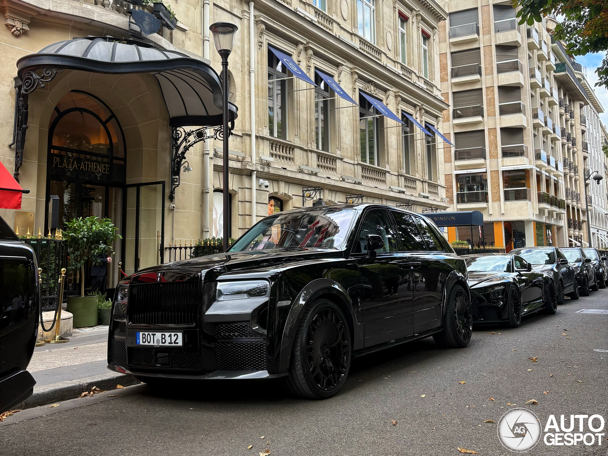 Brabus circus in Parijs geland