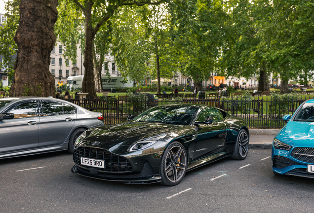 Aston Martin DB12