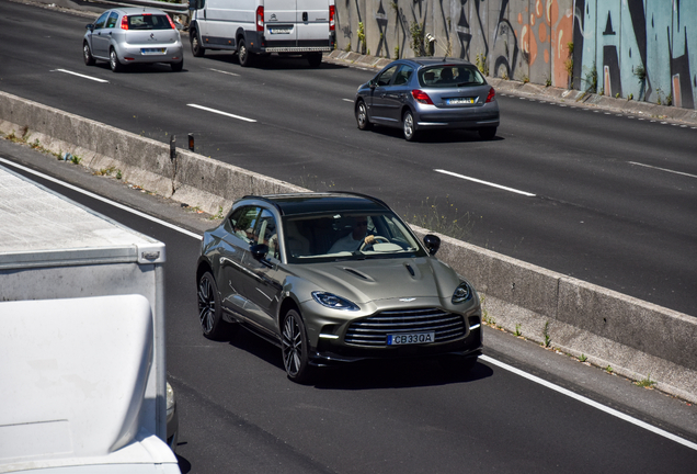 Aston Martin DBX707