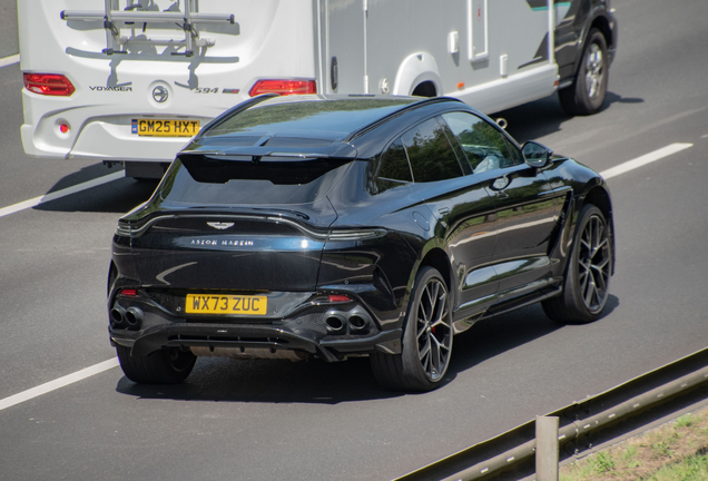 Aston Martin DBX707