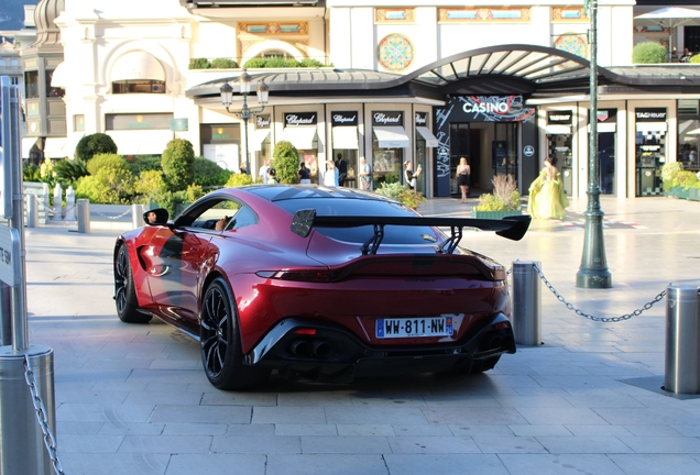 Aston Martin V8 Vantage 2018