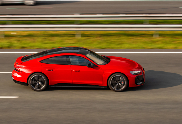 Audi RS E-Tron GT 2025