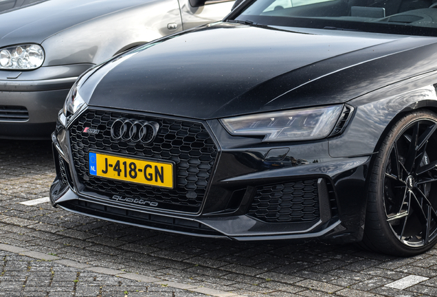 Audi RS4 Avant B9