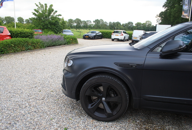 Bentley Bentayga V8 2021