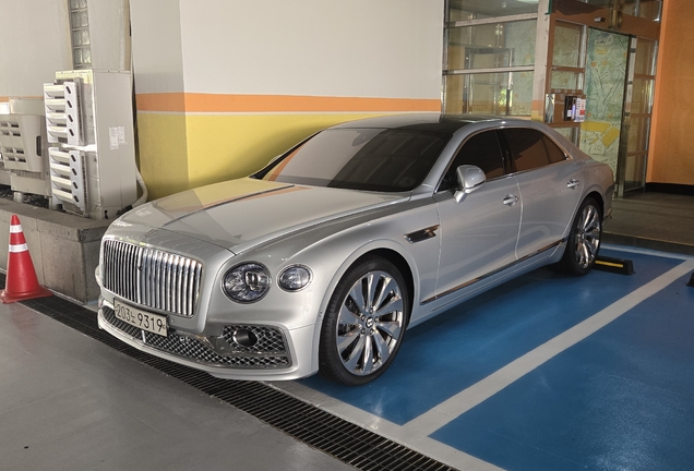 Bentley Flying Spur V8 2021