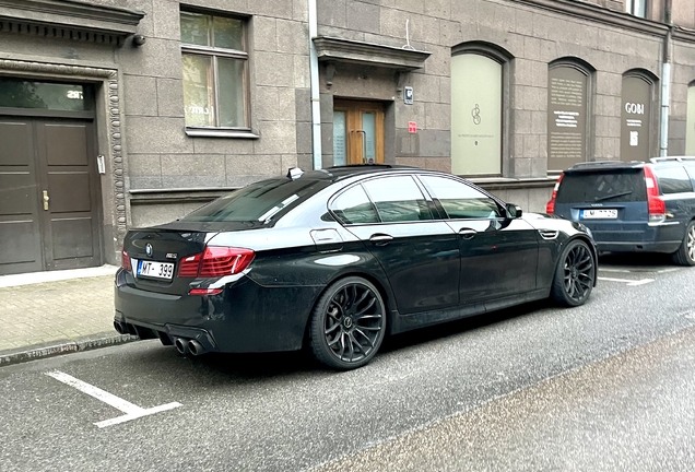 BMW M5 F10 2011