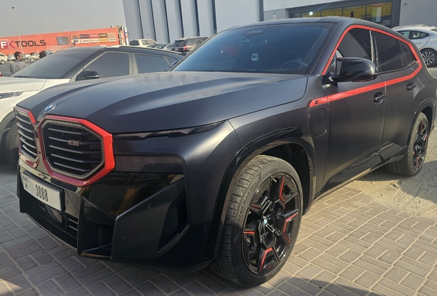 BMW XM G09 Label Red
