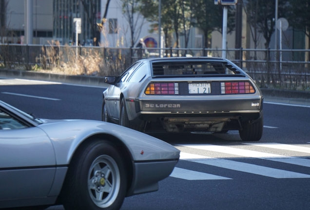 DeLorean DMC-12