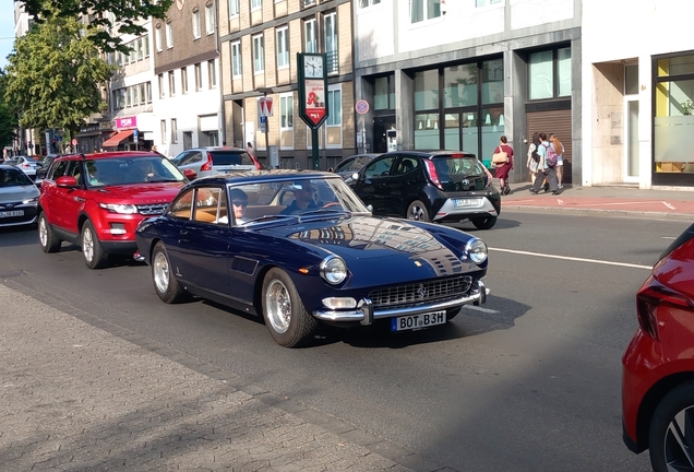 Ferrari 330 GT 2+2 Series II