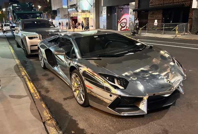 Lamborghini Aventador LP700-4 Roadster